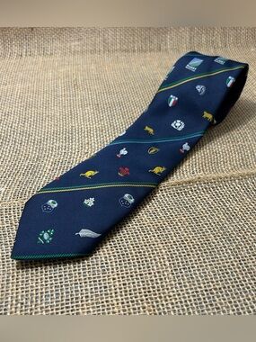 Classic Navy Crest Pattern Men's Tie - Unbranded
